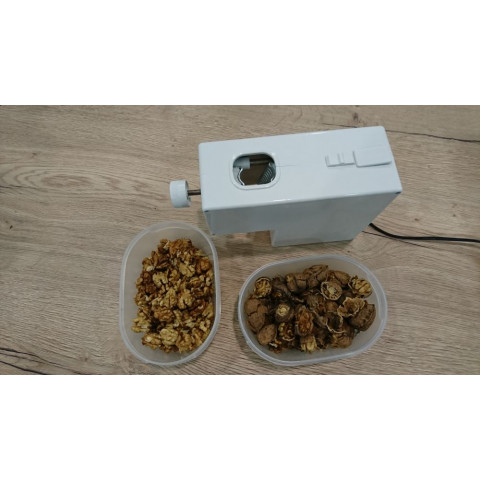 PELAMATIC elektrischer Nussknacker